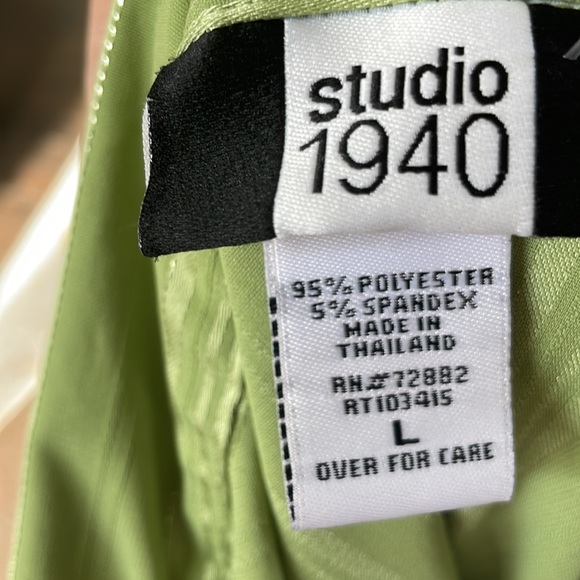 Green Detailed Blouse - Picture 4 of 4